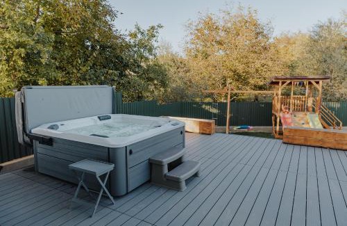 Turda House | Guest Rated 9.9: Ioana Guest House with Oceanfront Views