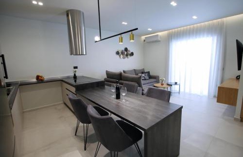 Nafplion City Centre Apartment | Experience Ioanna's Suite: A Family-Friendly Retreat