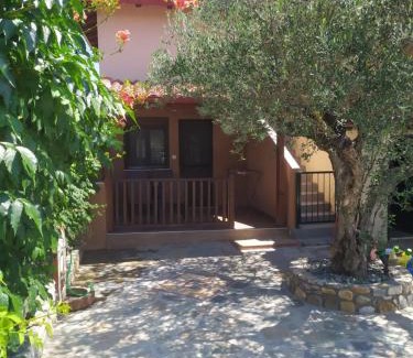 Ormos Panagias House | Guest Rated: Ioannis Stagkonis House - Family-Friendly Stay