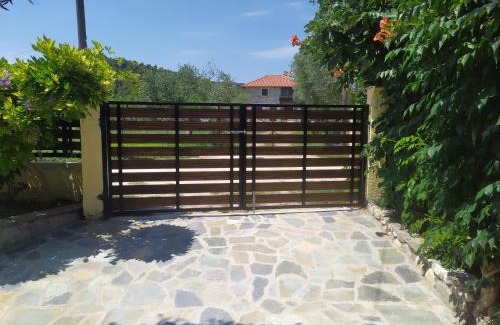 Ormos Panagias House | Guest Rated: Ioannis Stagkonis House - Family-Friendly Stay