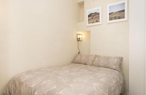 Alghero City Centre Apartment | Eco-Friendly Iolanda Apartment Steps from the Seaside