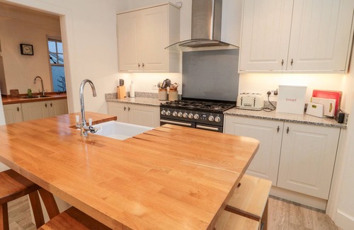 Berwick-upon-Tweed Cottage | Family-Friendly IONA: Oceanfront Retreat in Berwick-Upon-Tweed