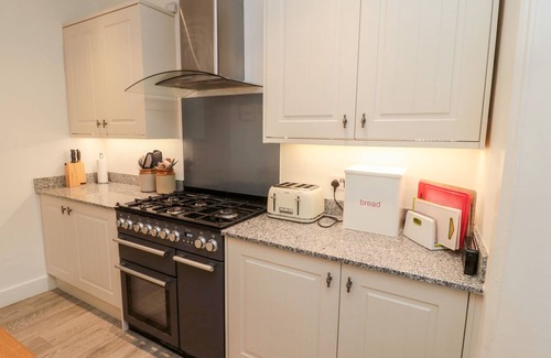 Berwick-upon-Tweed Cottage | Family-Friendly IONA: Oceanfront Retreat in Berwick-Upon-Tweed