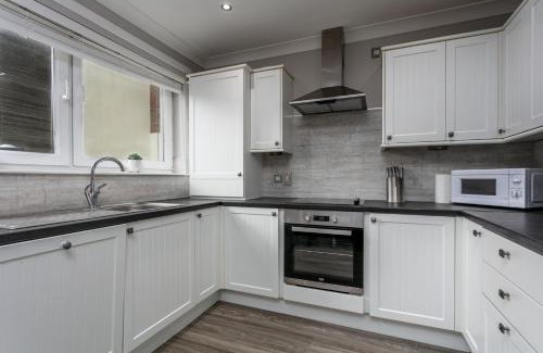 Ayr Apartment | Pet-Friendly Iona Residence with Oceanfront Views