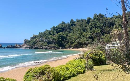 Glyfada Apartment | Pet-Friendly Ionian Senses - Oceanfront Bliss in Corfu