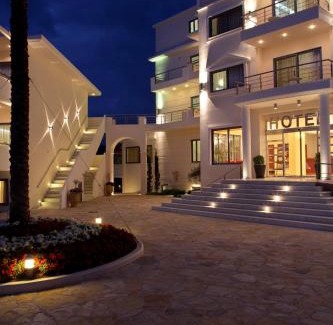 Kanali Hotel | Discover Ionian Theoxenia: Family-Friendly with Pool Access