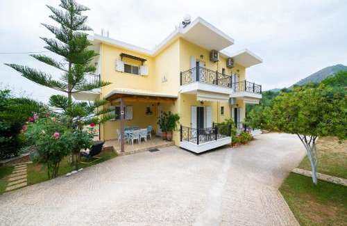 Agia Kiriaki Apartment | Discover IonianView Apartments: Child-Friendly Retreat