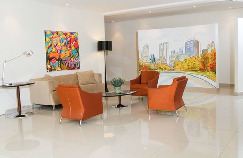 Sao Jose do Rio Preto Hotel | Discover Ipê Center Hotel: Family-Friendly & Accessible Stay