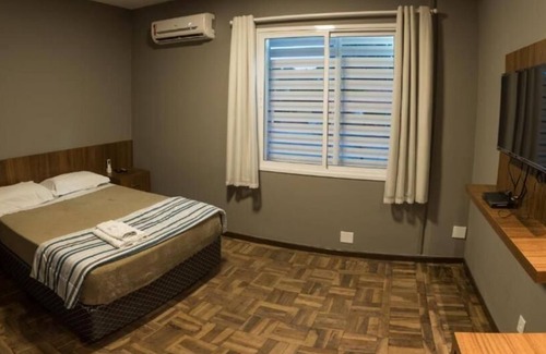 Uvaranas Hotel | Discover Comfort at Ipê Hotel Express with Pool & Spa