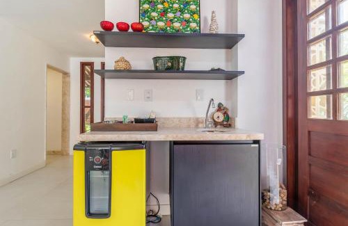 Itapua House | Discover IP01 Casa: 4-Star Suites Steps from Pedra do Sal