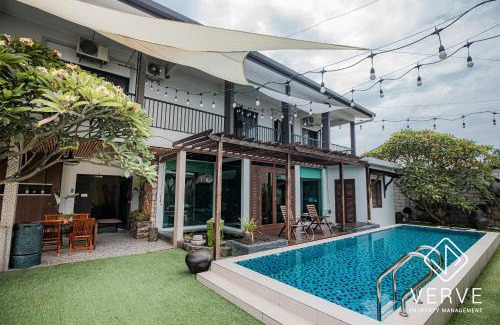 Pasir Pinji Villa | Idyllic Ipoh 188 Private Pool Mansion for Up to 30 Guests