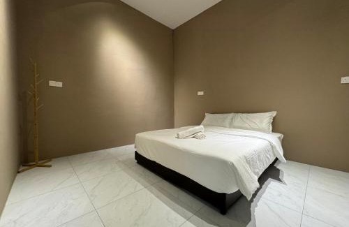 Hulu Kinta Apartment | Family-Friendly Ipoh Town Fair Park Suites with Hot Tub
