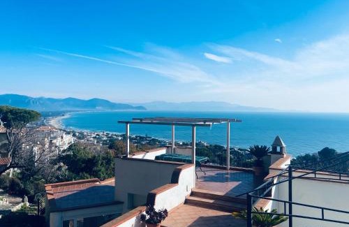 San Felice Circeo House | Experience Ippocampo Blanc: Pet-Friendly with Breakfast Included