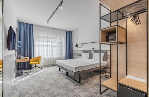 Solomjanskyj Hotel | Pet-Friendly IQ Hotel: Highly Rated with Family Amenities