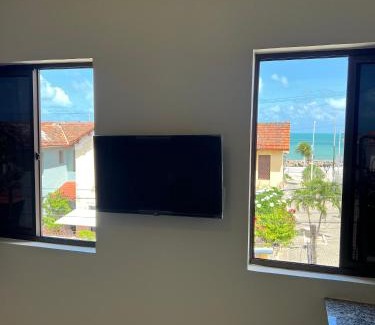 Praia de Iracema Hotel | Idyllic Stay at Iracema Mar Hotel with Oceanfront Views