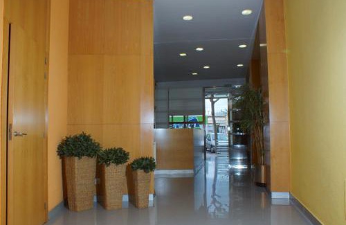 Miranda de Ebro Hotel | Convenient IRAIPE Achuri Auto Check-in with Pet-Friendly Options