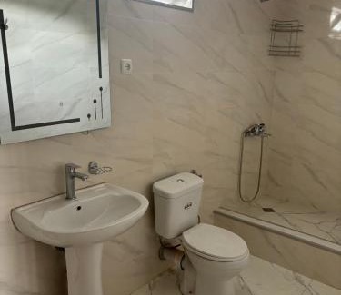 Tsqaltubo House | Irakli Guest House: Pet-Friendly Retreat with Kitchen Access