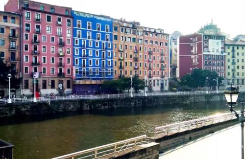 Abusu Apartment | IRATI Escápate a Bilbao, a 5min del Mercado de la Ribera