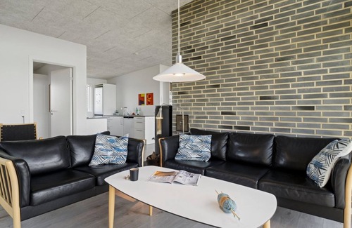 Knebel House | Sea-View Retreat "Irek" - Steps from the Oceanfront