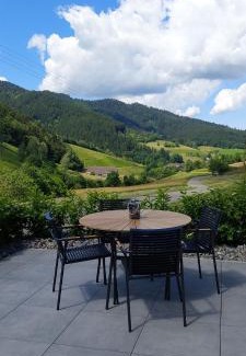 Elzach Apartment | Explore Irgendwo im Schwarzwald: Family-Friendly Retreat