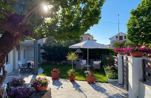 Skala Kallirachis Apartment | Family-Friendly Irida House - Rated 9.1/10 by Guests