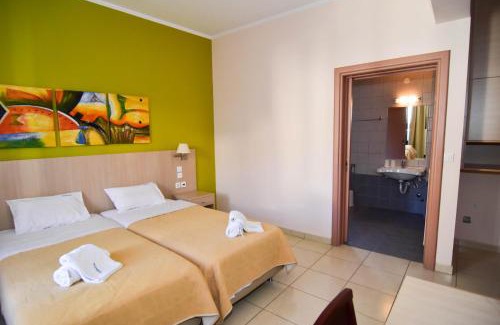 Antikyra Hotel | Relax at Iridanos: Oceanfront Views & Family-Friendly Amenities