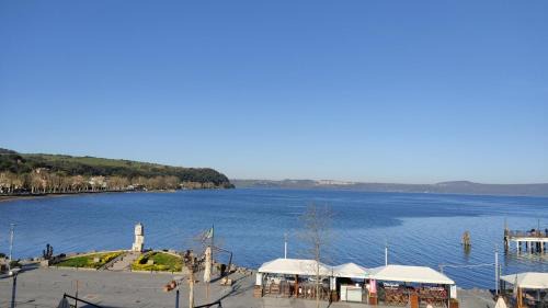 Lake Bracciano Apartment | Irresistible IRIDE SUL LAGO: Oceanfront Family Retreat