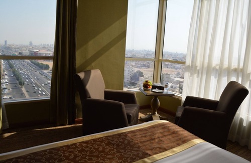 Jeddah Hotel | Discover Iridium 70 Hotel: Guest Rated 9/10 with Ocean View