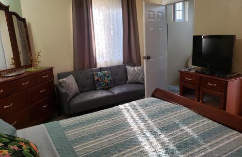 Caribbean Estates House | Relax at Irie HideAway - Private Studio in Caribbean Estates