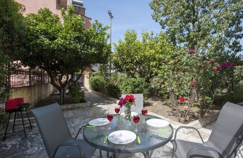 Agios Gordios Apartment | Irini Studio: Steps to the Beach, Pool & Ocean Views