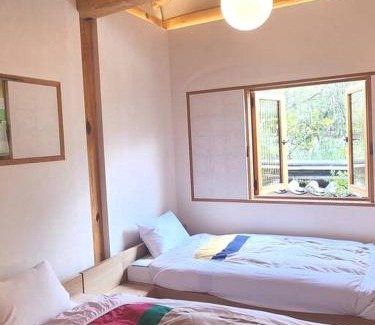 Jingwan-dong House | Experience IRIRU Hanok Stay with Hot Tub & Breakfast