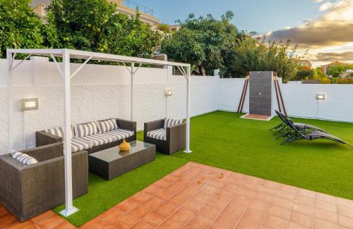 Sauzal Villa | Family-Friendly Iris 8 House: Highly Rated & Welcoming