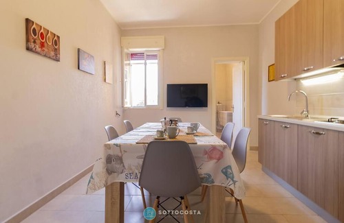 Roca Vecchia Apartment | IRIS Flat: Family-Friendly Getaway with Pet Amenities