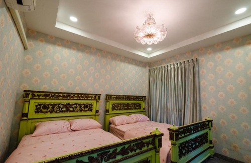Nakhon Chum Villa | Discover Iris Homestay: Top-Rated Comfort with Pool Access