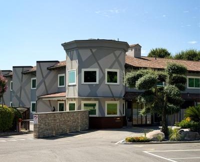 Erbusco Hotel | Discover Iris Hotel: 4-Star Stay with Breakfast & Accessibility