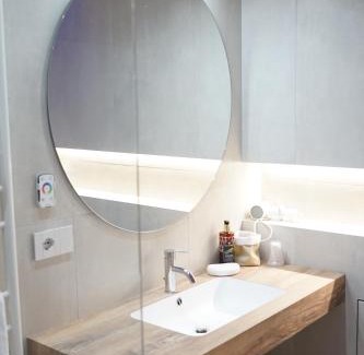 Altamura House | Elegant Iris Suite: 4-Star Comfort with Hot Tub & Kitchen