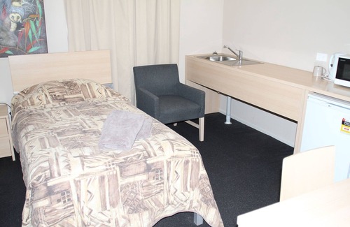 Parkside Hotel | Discover Irish Club Accommodation with Pool and Dining Options