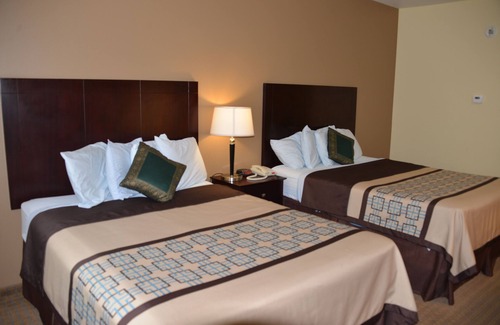 Lazbuddie Hotel | Discover Irish Inn And Suites: Family-Friendly Getaway