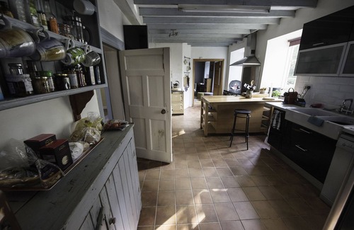 Enniscorthy House | Elegant Irish Mansion with Cottage, Pool & Pet-Friendly Stays