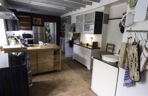 Enniscorthy House | Elegant Irish Mansion with Cottage, Pool & Pet-Friendly Stays