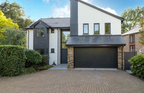Millbrook House | Discover Iroko: 4-Star Family-Friendly Retreat