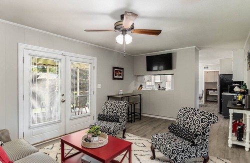 Northport House | Top-Rated BAMA & ROTC Theme Home Near UA with Kitchen
