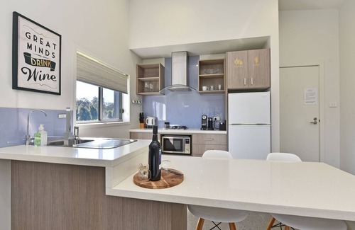 Pokolbin Villa | Unforgettable Stay at Ironbark Hill Villa 4 - Rated 9.6/10
