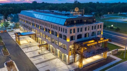 Indianapolis Hotel | Discover Ironworks Hotel Indy: Pet-Friendly & Spa Awaits