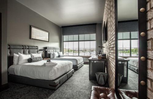 Indianapolis Hotel | Discover Ironworks Hotel Indy: Pet-Friendly & Spa Awaits