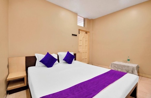Barasat Hotel | iROOMZ Hotel Anandalok