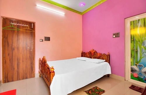 Basirhat Hotel | Budget-Friendly Stay at iROOMZ Tilottama Guest House