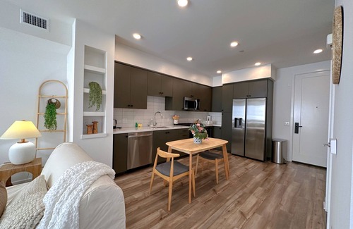 Tustin Apartment | Irvine 1b1b Charming 1-bedroom apartment in wonderful with gym swimming pool