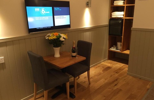 Irvine House | Pet-Friendly Irvine Bay with Outstanding 9/10 Guest Rating