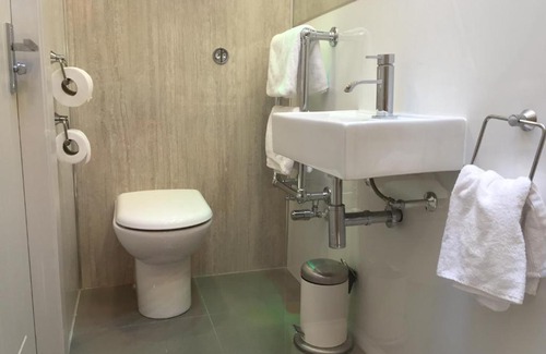 Irvine House | Pet-Friendly Irvine Bay with Outstanding 9/10 Guest Rating